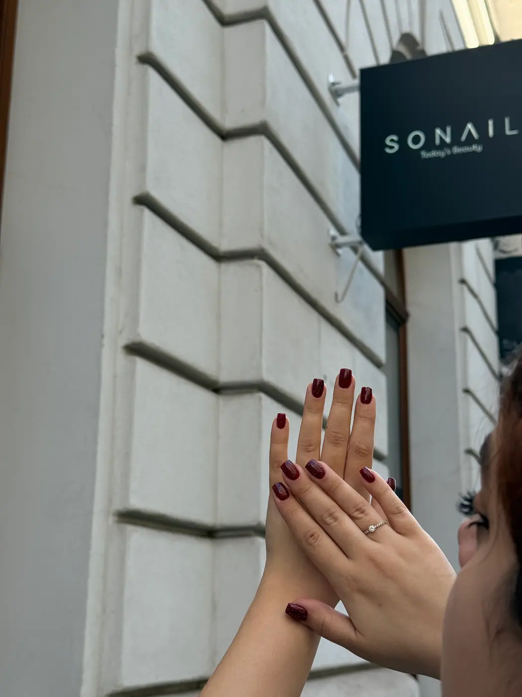 Kann sich unter Acrylnägeln wirklich Nagelpilz bilden?