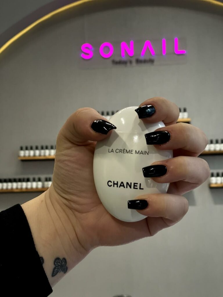 Sonail Manicure
